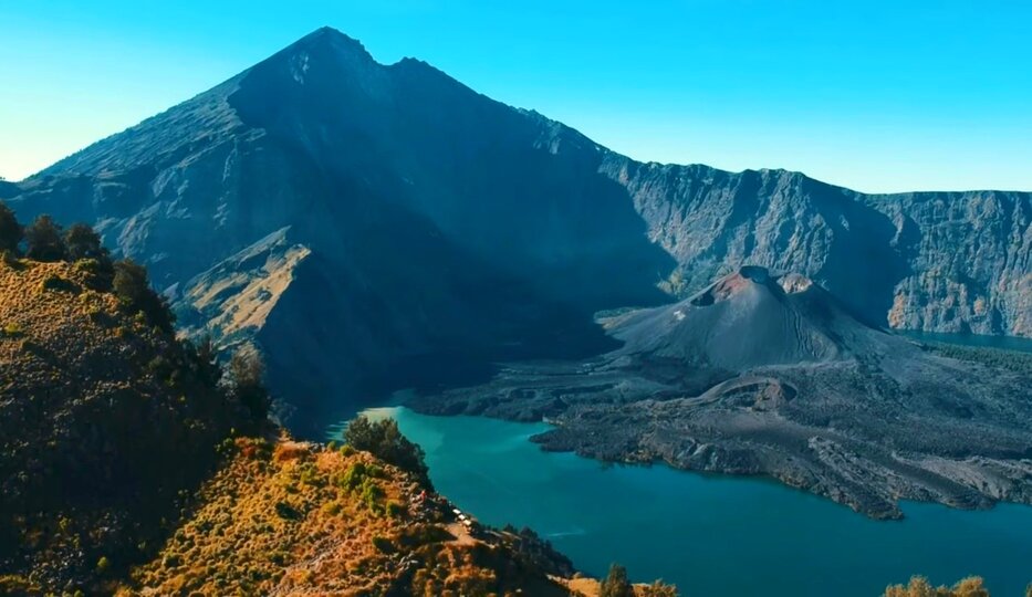 rinjani crater